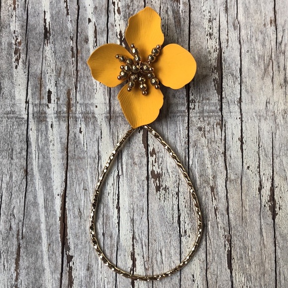 Gold Flower Power Hoop Earrings! - Picture 3 of 4